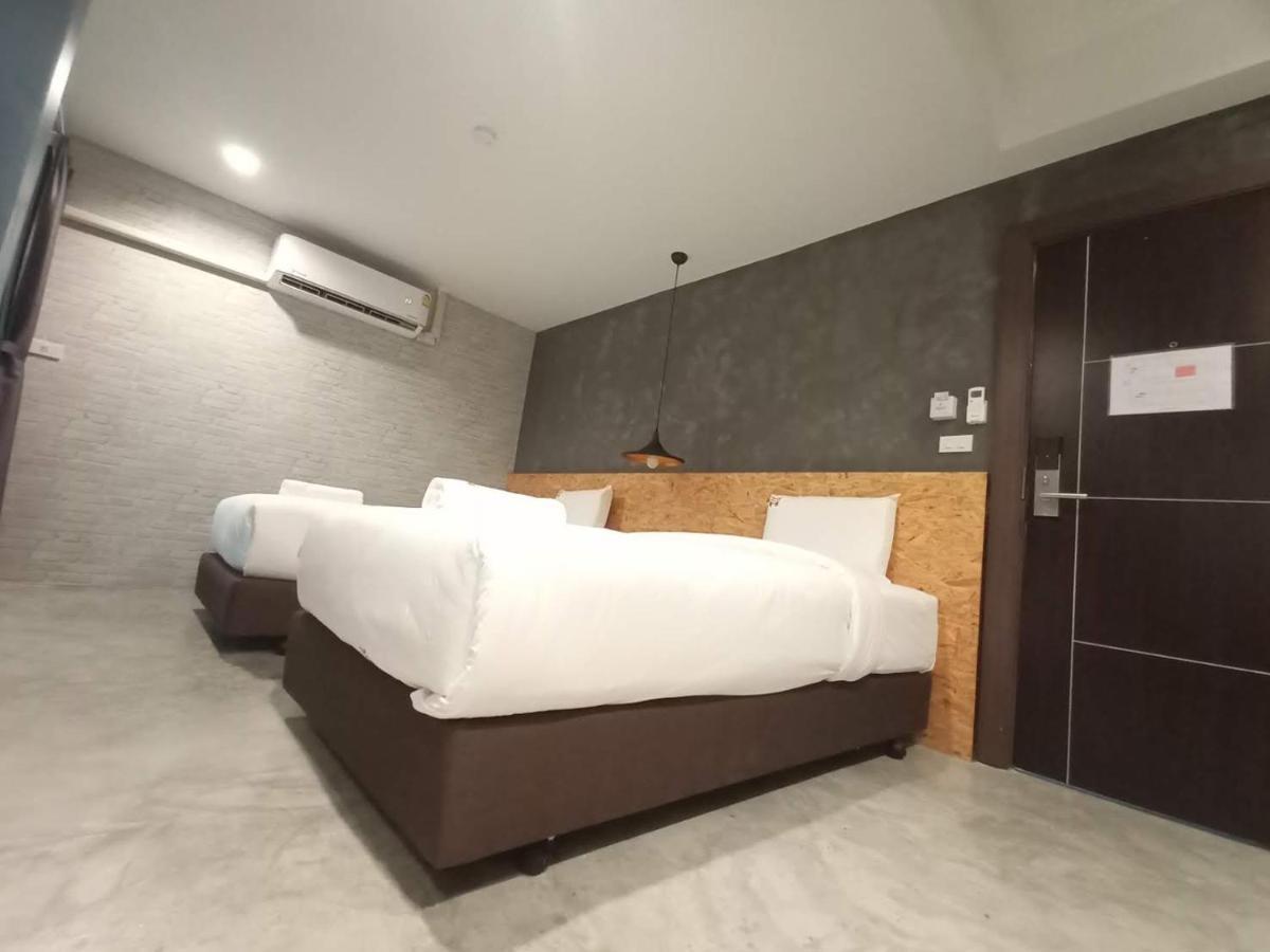 Modern Budget Hotel Hat Yai Exterior photo