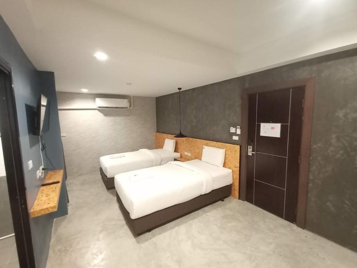 Modern Budget Hotel Hat Yai Exterior photo